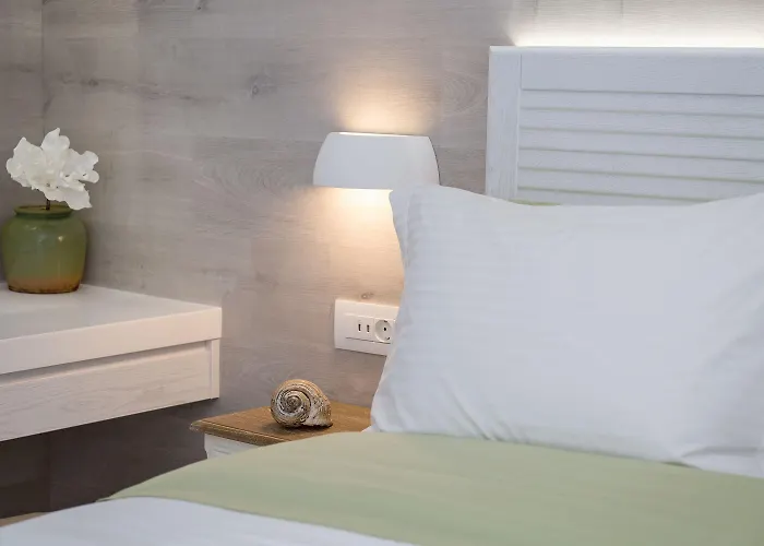 Готель White Pearls Luxury - Adults Only 3*