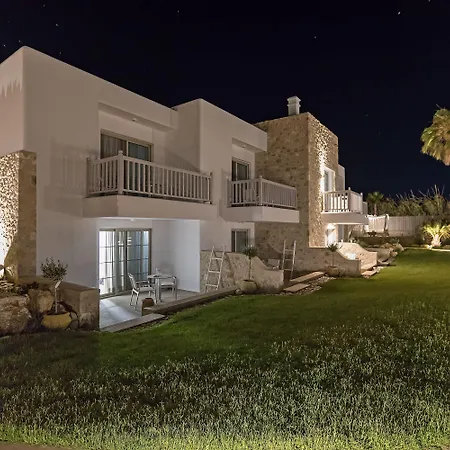 White Pearls Luxury - Adults Only Hotell 3*